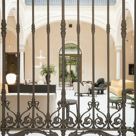 Mercer 5 Gl Szálloda 5*